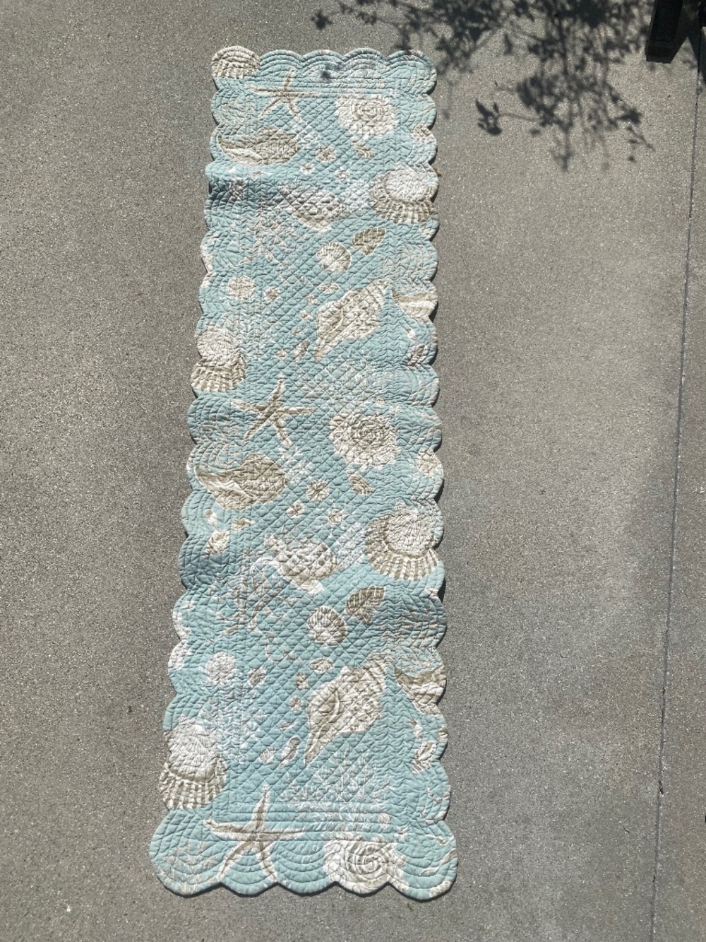 Coastal table runner